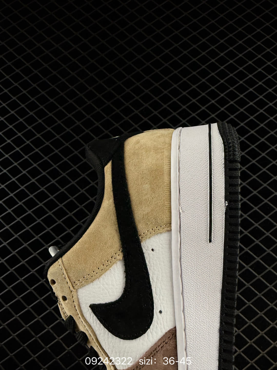 NIKE AIR FORCE 1-DV0788-012
